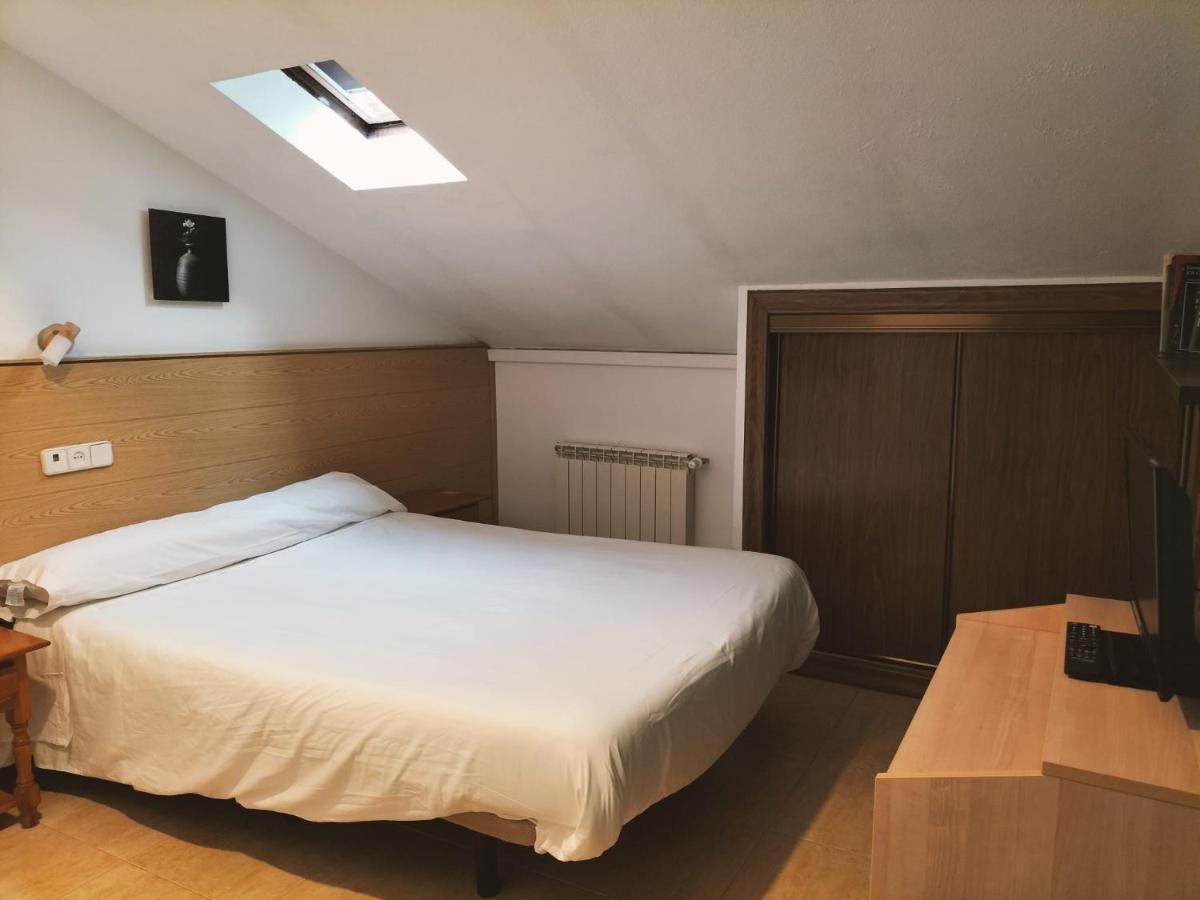 Hostal El Descanso マドリード エクステリア 写真