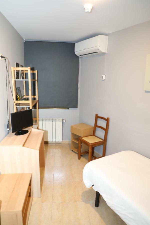 Hostal El Descanso マドリード エクステリア 写真