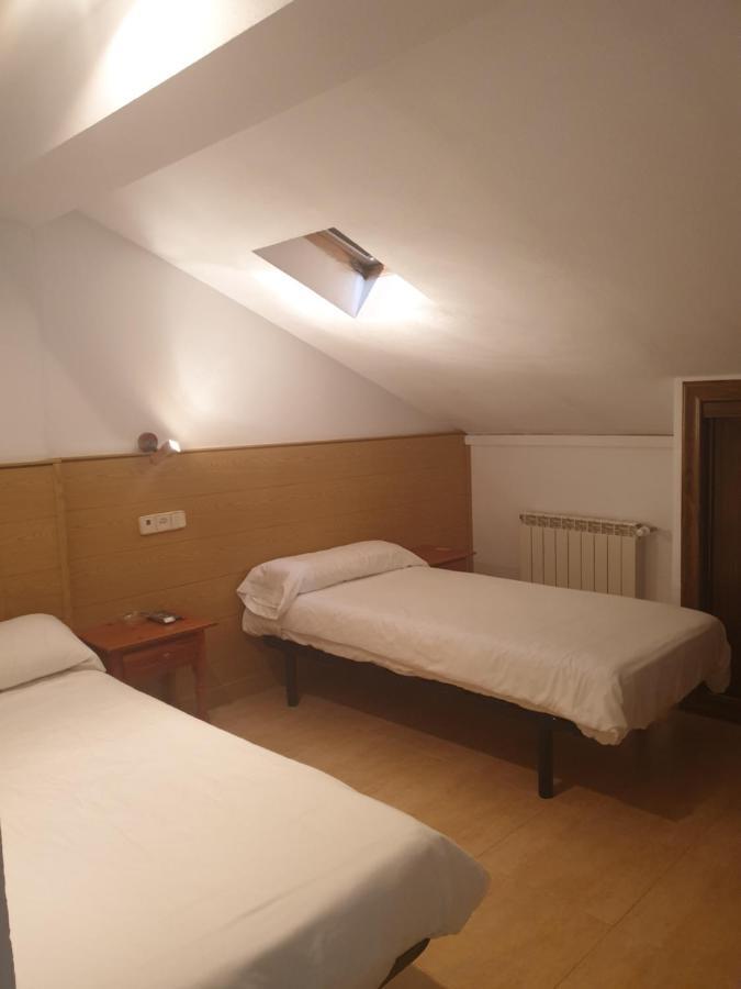 Hostal El Descanso マドリード エクステリア 写真