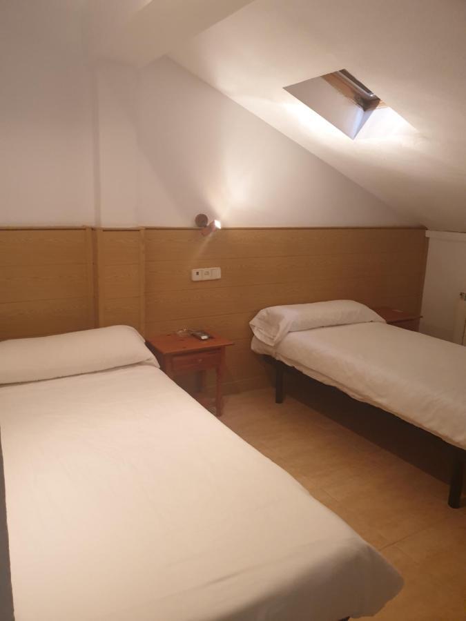 Hostal El Descanso マドリード エクステリア 写真