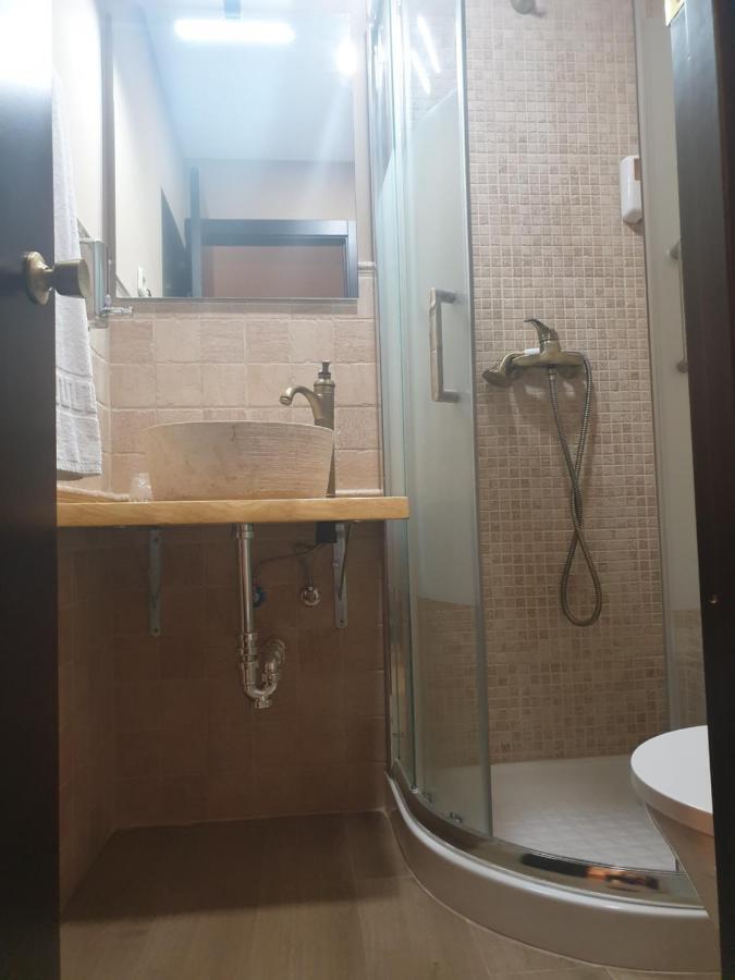 Hostal El Descanso マドリード エクステリア 写真